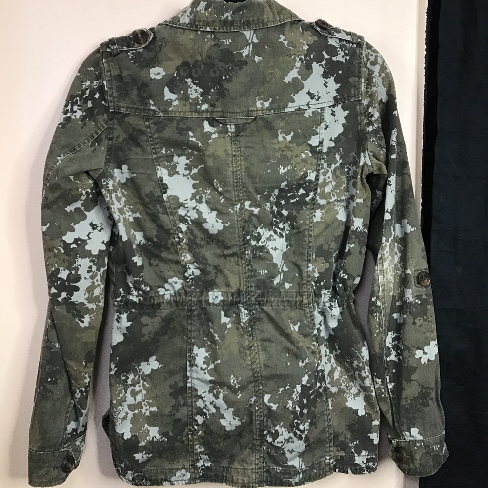 Jacket - Picture 3 of 4